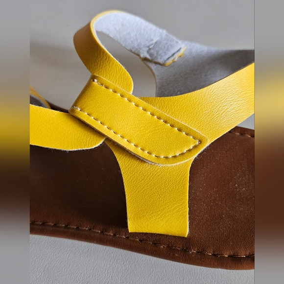 NWOT Helena Faux Leather Sandals - Picture 3 of 9